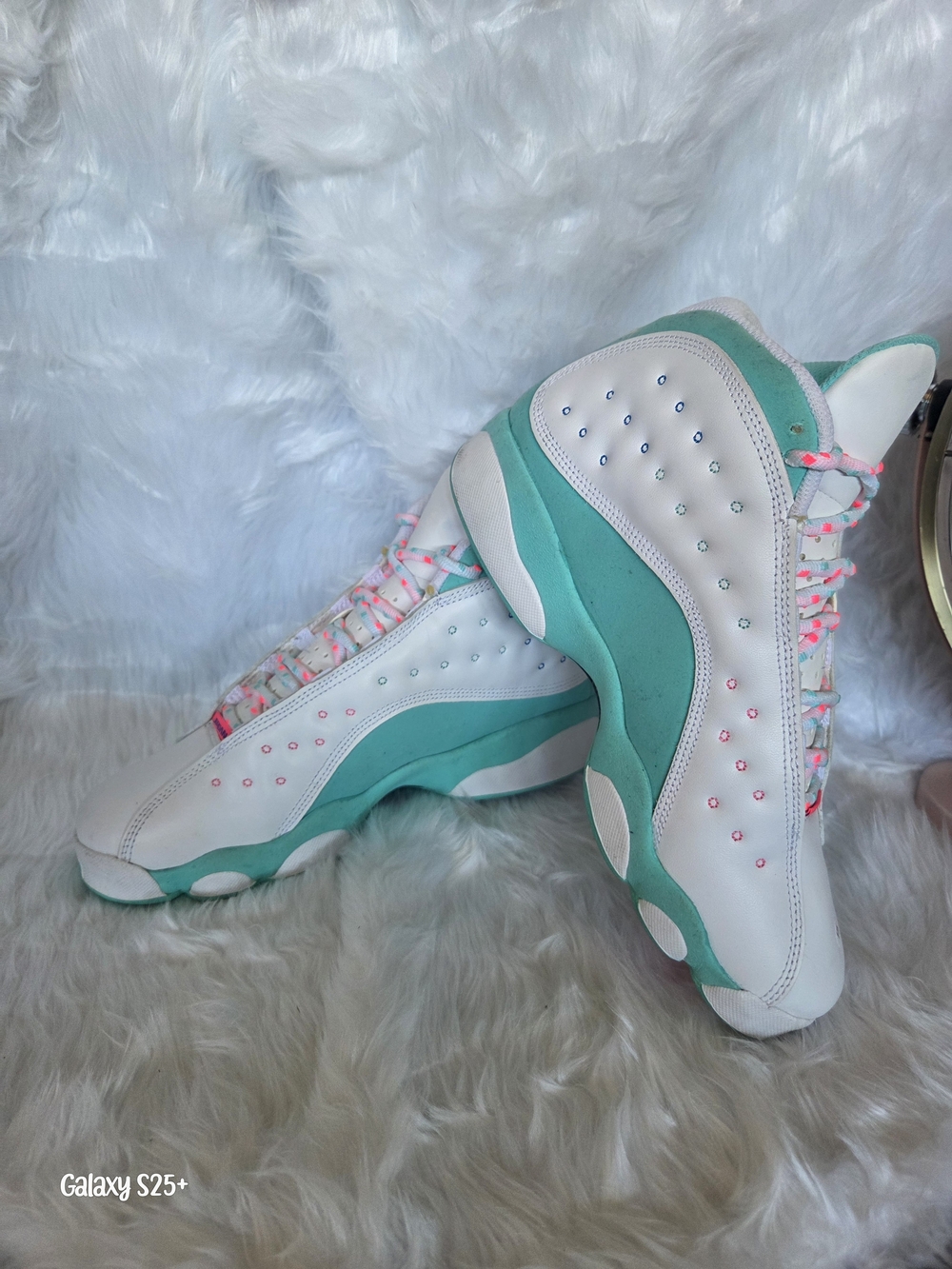 Air Jordan 13 Retro GS “Aurora Green” sneakers in size 6.5Y, equivalent to appro